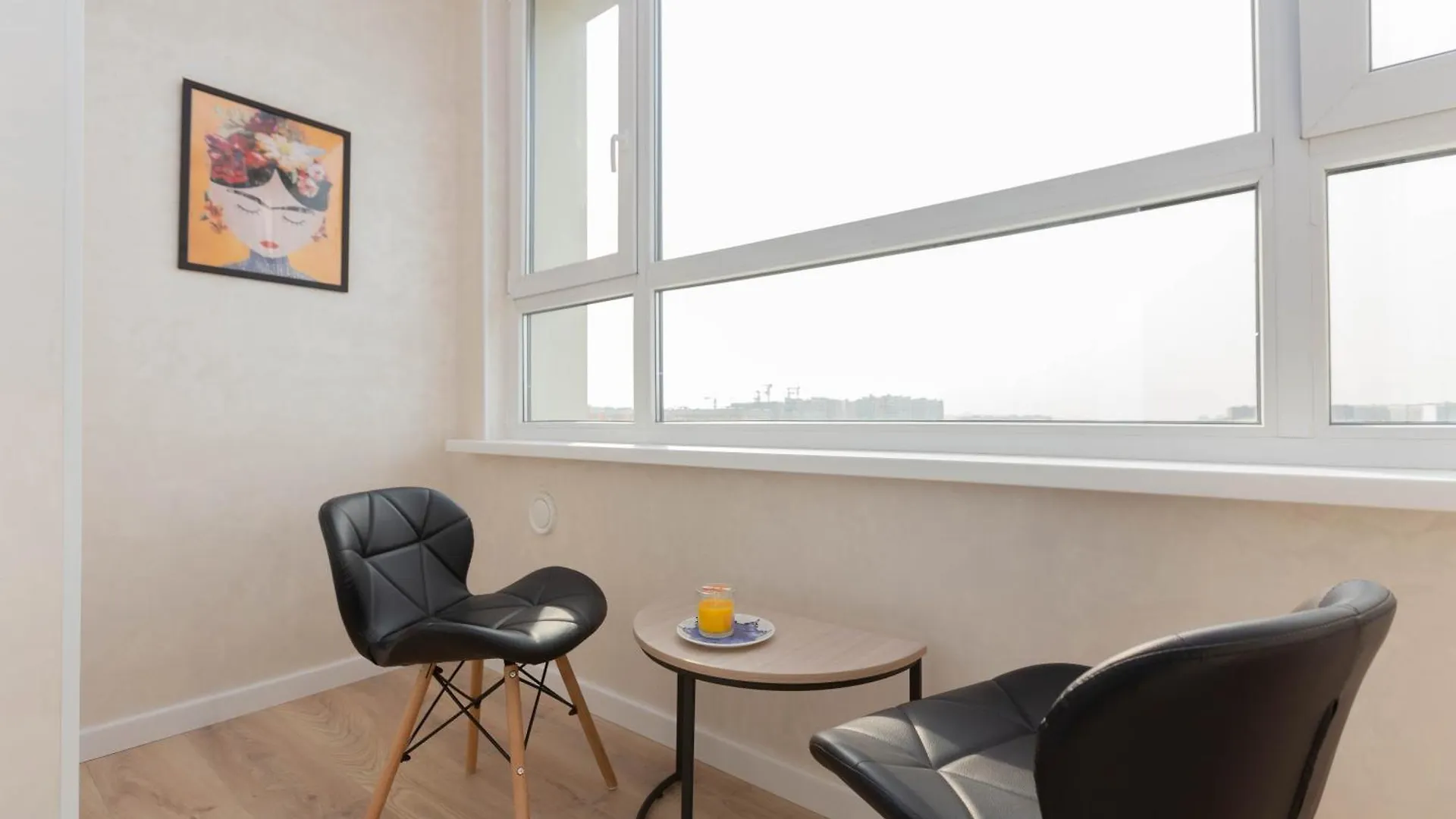 2 Room Apartment With Mountain View, Near Metro And Shopping Mall 알마티 0*,  카자흐스탄